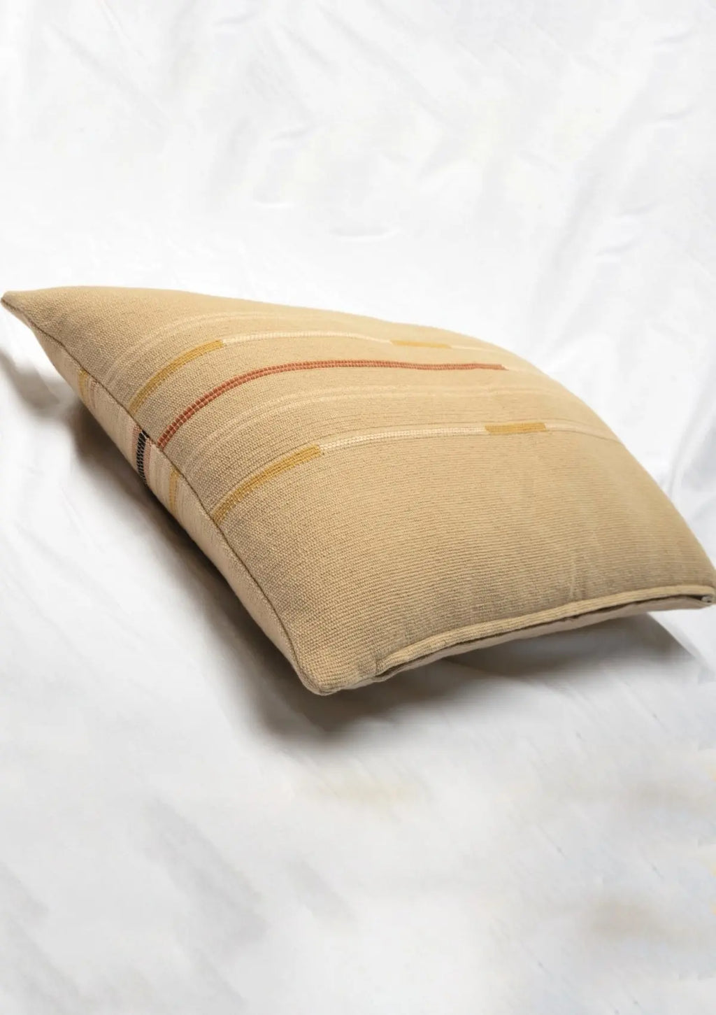 Coussin Naga Craft Black MILLE et CLAIRE