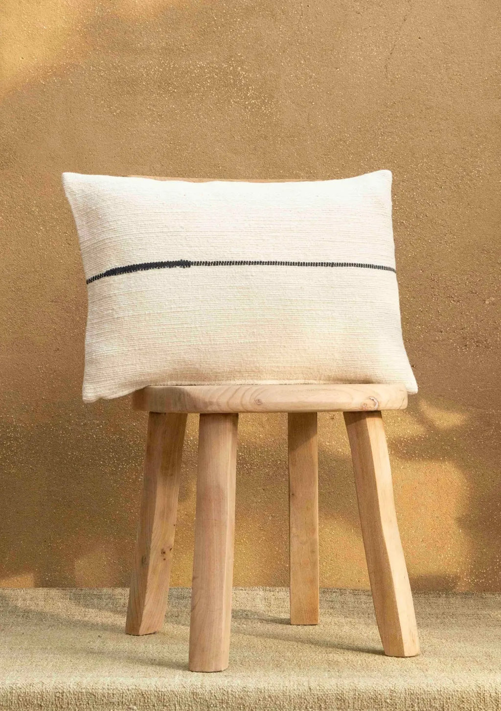 Coussin Sema Black Ligne Noire MILLE et CLAIRE