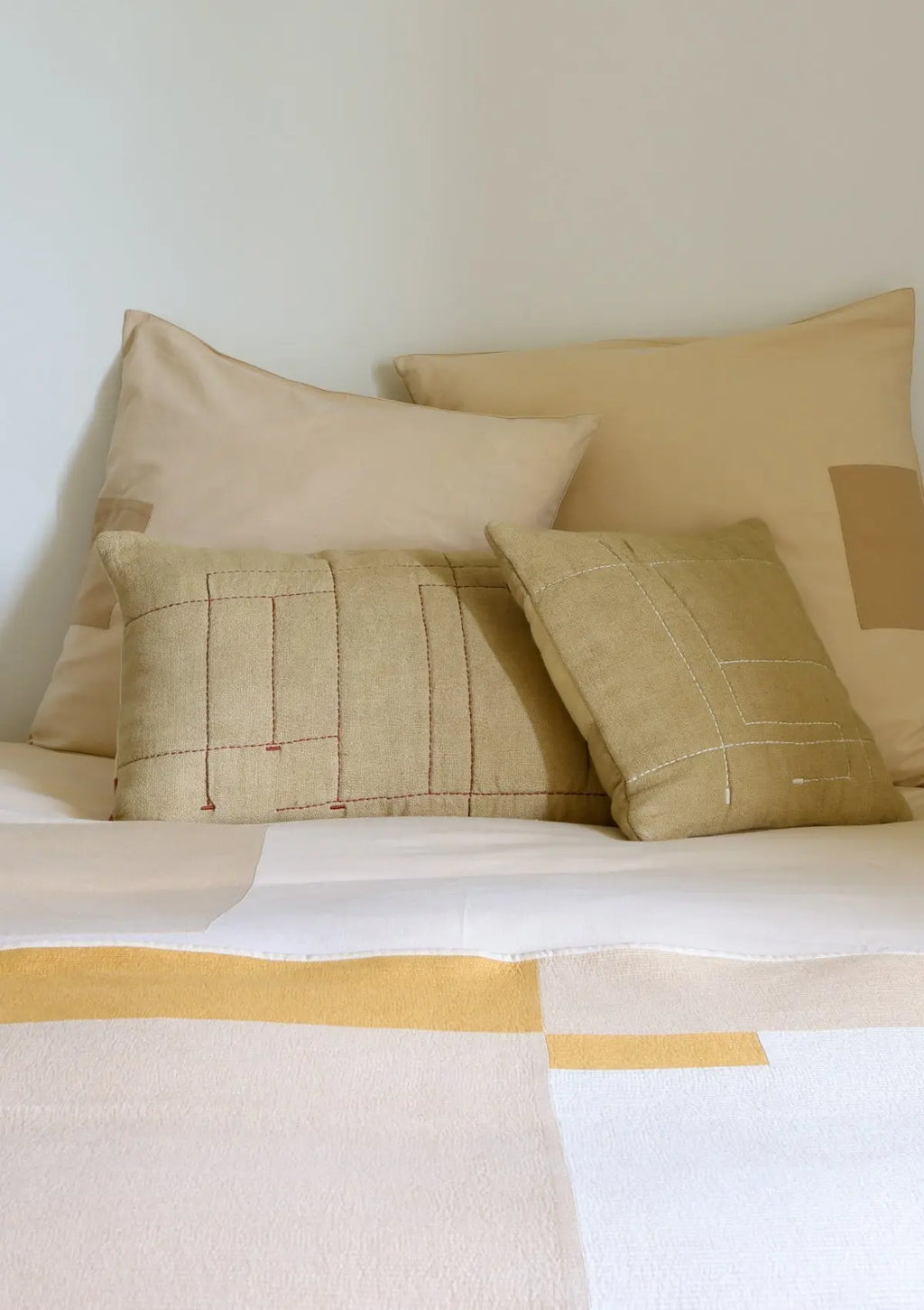 Coussin en Lin Brodé Taka Santal Patchwork MILLE et CLAIRE